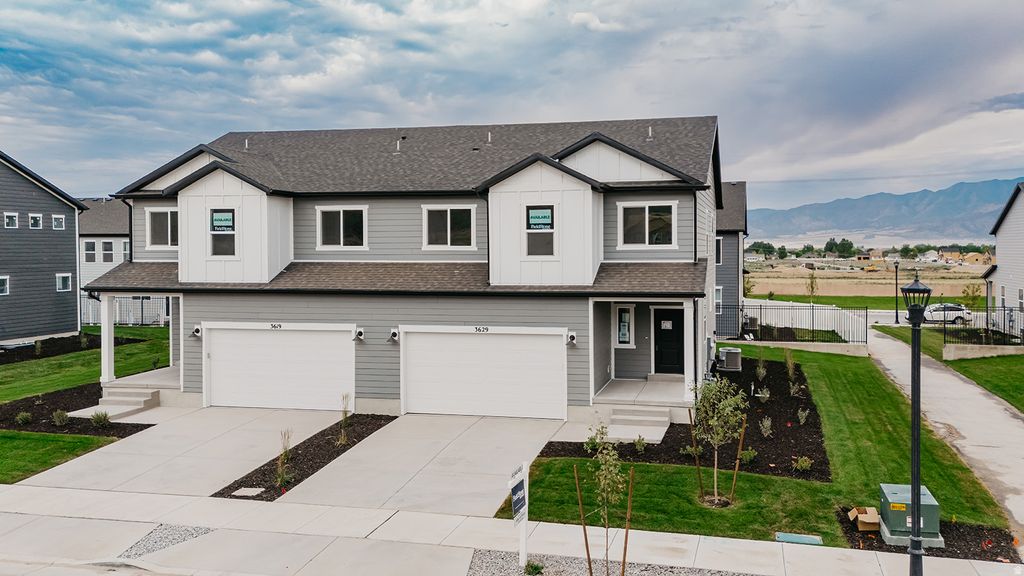 Photo of 3629 N OAK BLVD #335, Eagle Mountain, UT 84005 (MLS # 2124554)
