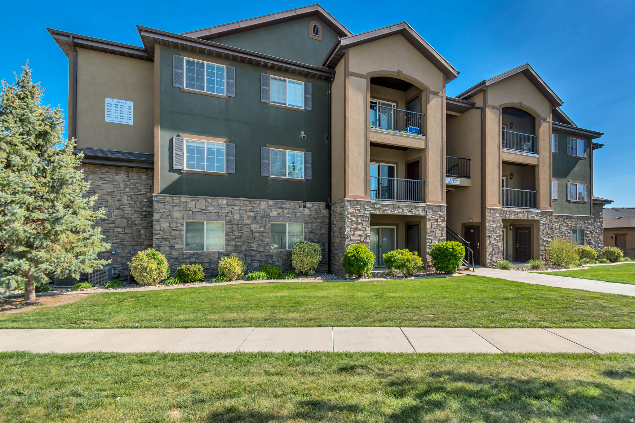 JORDAN RIDGE CONDOMINIUMS - Residential