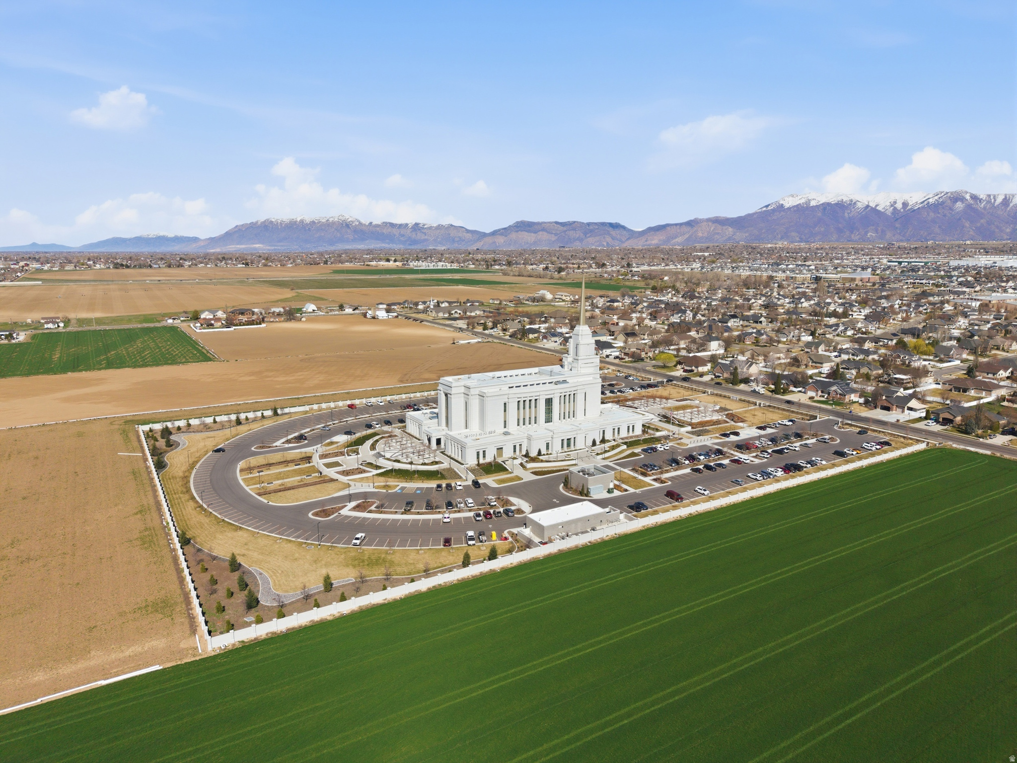 YALECREST TOWNS - Residential