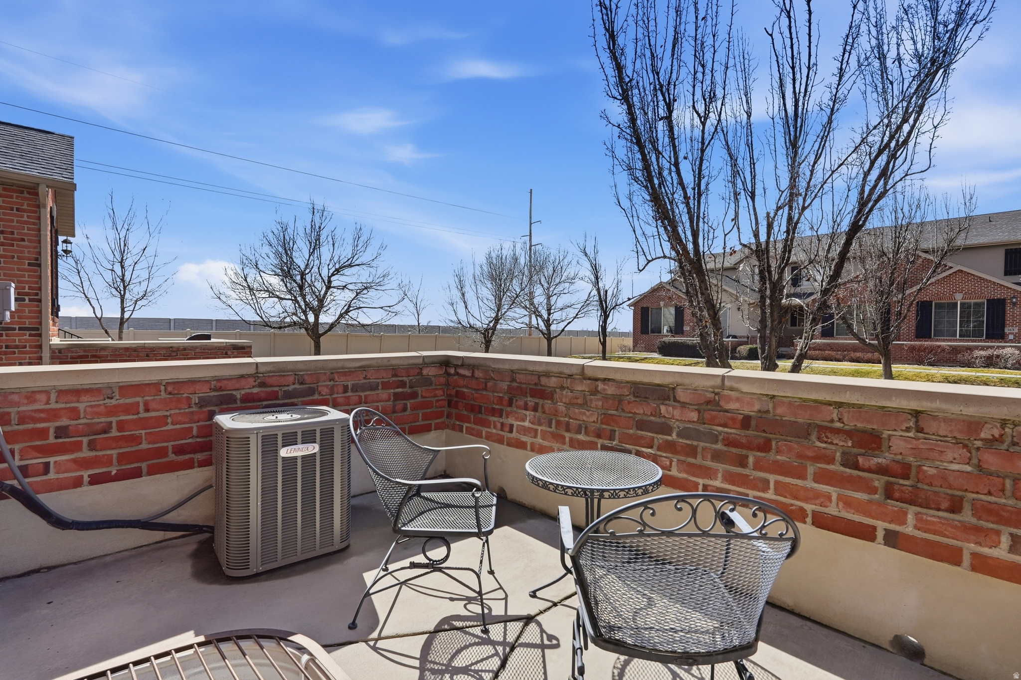 YALECREST TOWNS - Residential