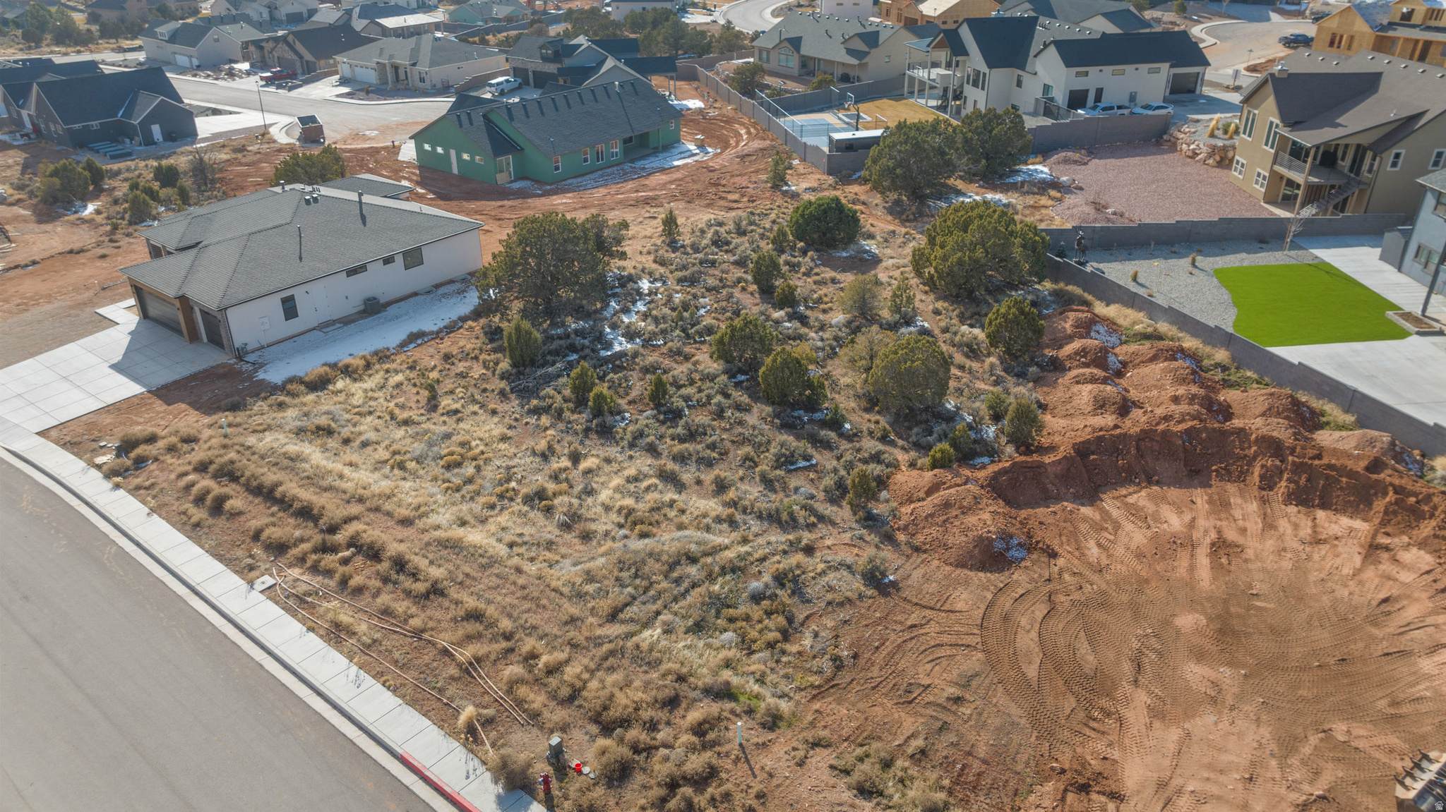 SADDLEBACK RIDGE - Land