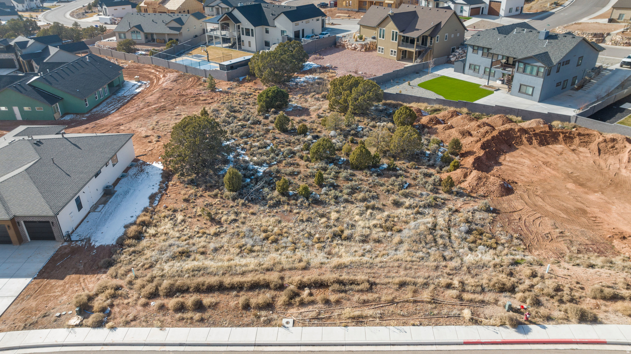 SADDLEBACK RIDGE - Land