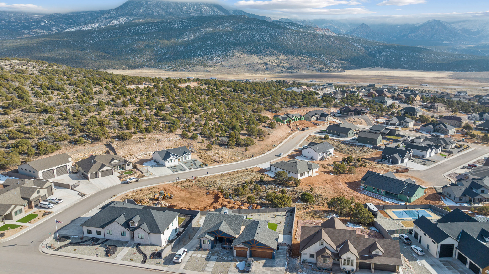 SADDLEBACK RIDGE - Land