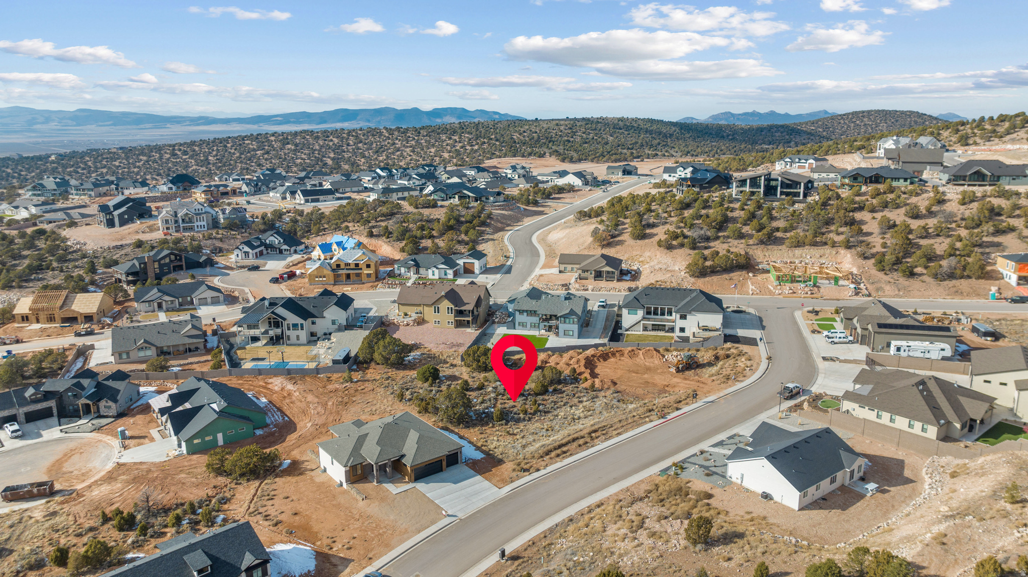 SADDLEBACK RIDGE - Land