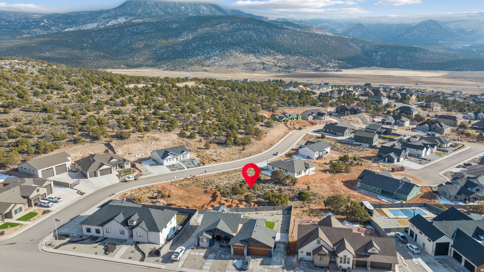 SADDLEBACK RIDGE - Land