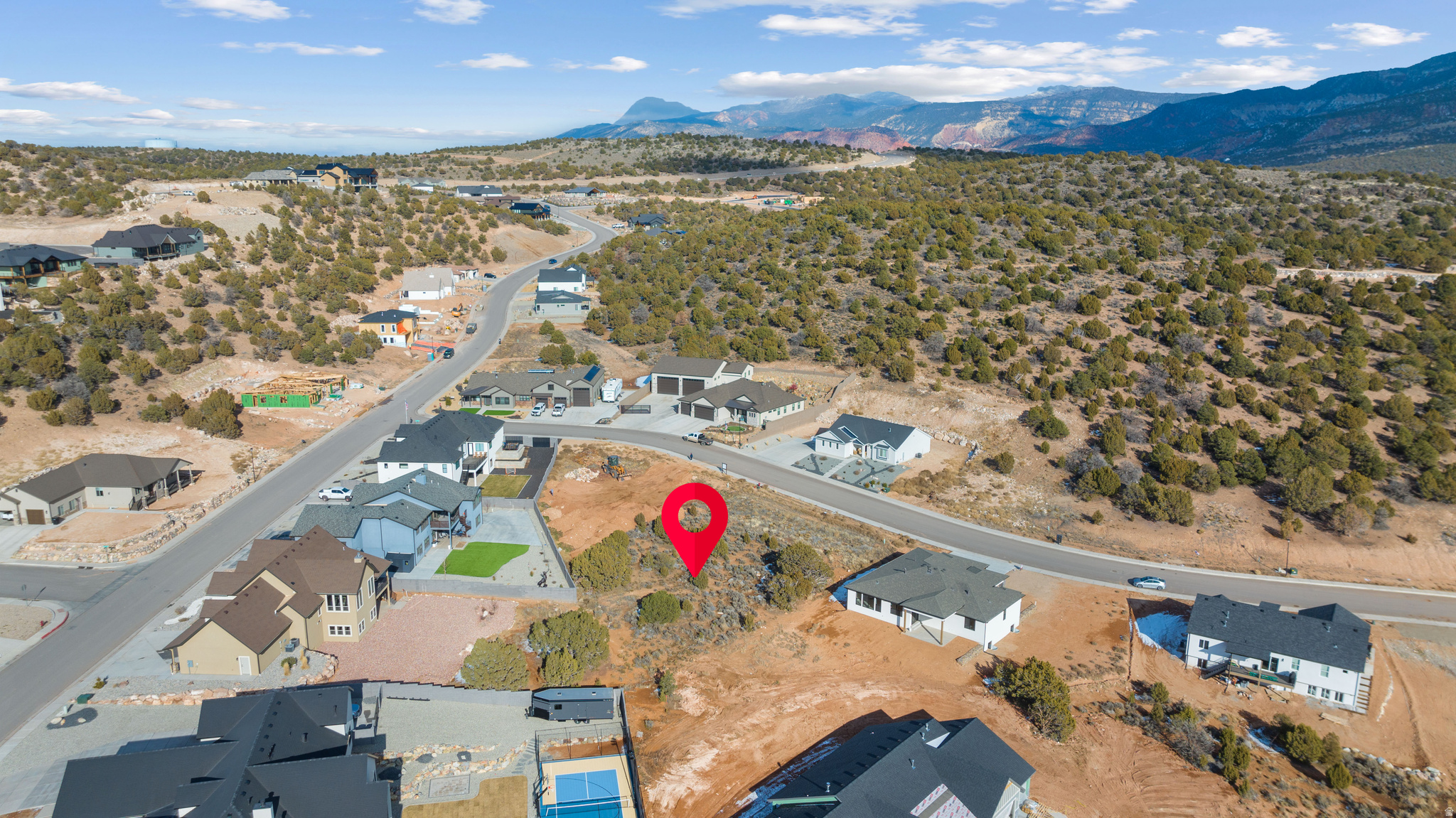 SADDLEBACK RIDGE - Land