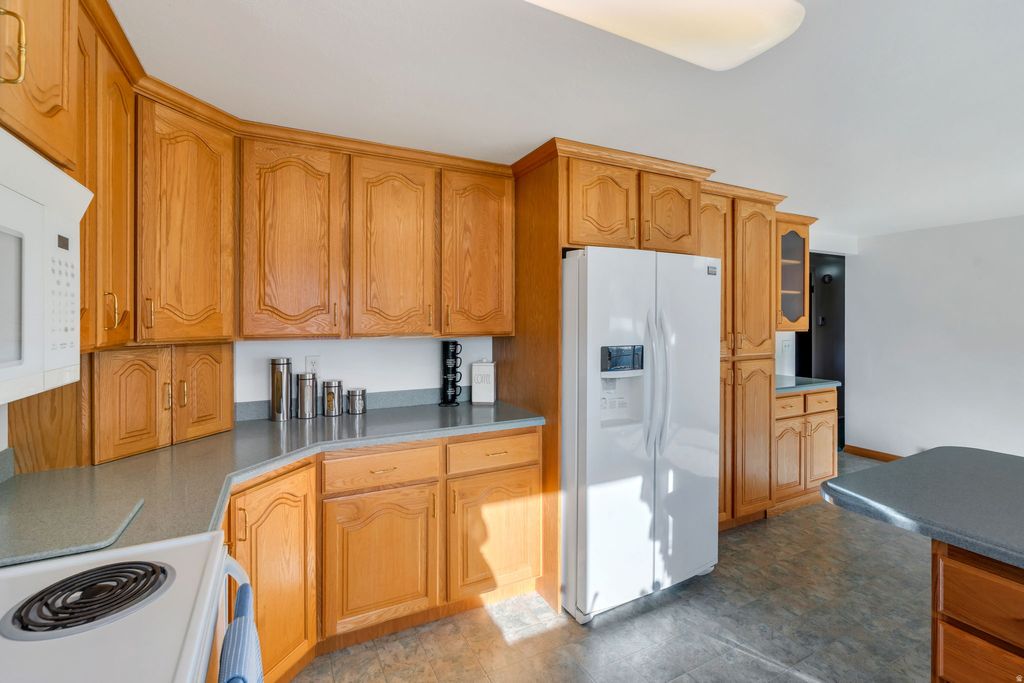 Photo of 721 S 670 E, Orem, UT 84097 (MLS # 2145629)
