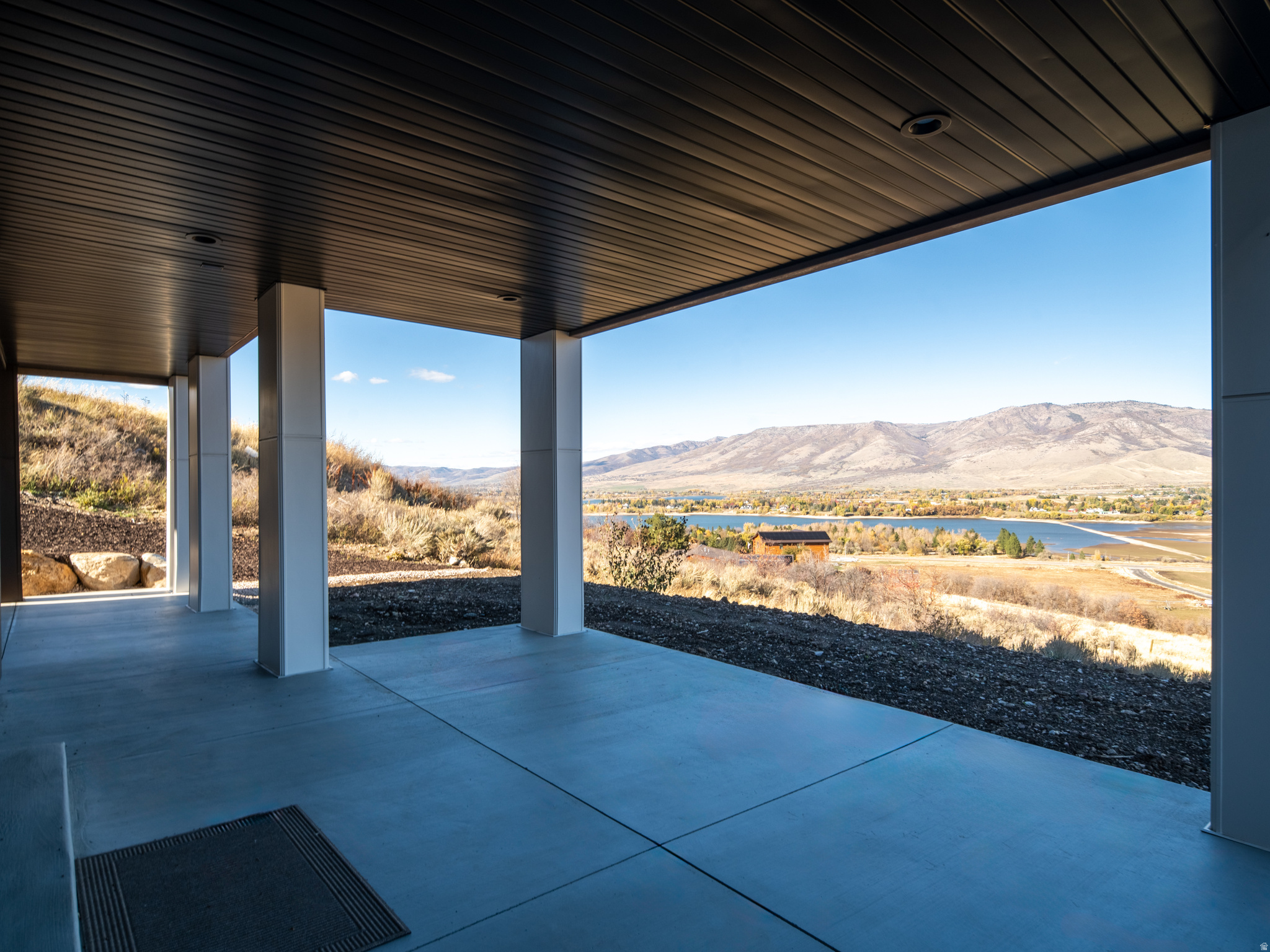 SUMMIT AT SKI LAKE - Residential