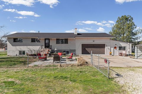 Photo of 5785 S 6000 W, Hooper, UT 84315 (MLS # 2140506)