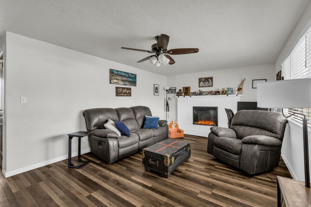 Photo of 5785 S 6000 W, Hooper, UT 84315 (MLS # 2140506)