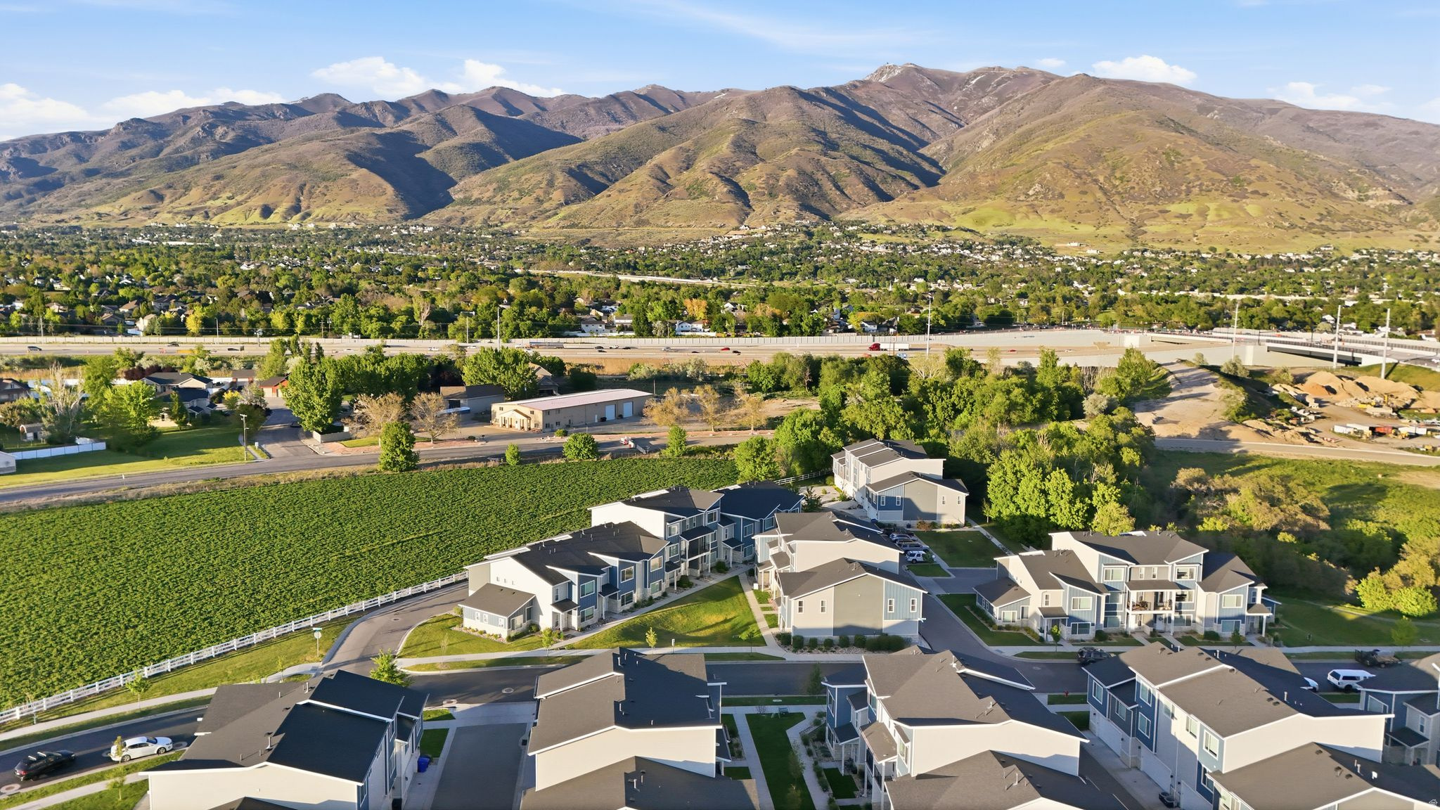 ARROWGATE - Residential