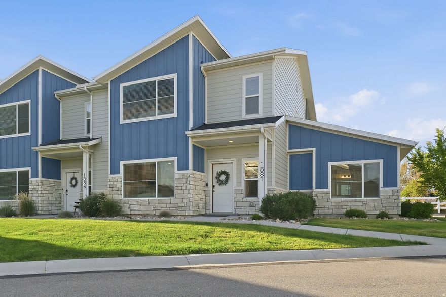 Spacious and Beautifully designed end-unit townhome in the heart of Farmington offering spacious, modern living filled with natural light and breathtaking mountain views. This impressive newer home features 2 large primary suites with walk-in closets, 2 additional spacious bedrooms, 3 full bathrooms, and 1 half bath-designed for comfortable everyday living and entertaining. The open-concept main living area showcases a stunning kitchen with granite countertops, gas range, oversized pantry, kitchen island, and abundant storage. Enjoy 2 spacious family rooms, creating plenty of room to gather and relax. Conveniently located near shopping, dining, entertainment, hiking trails, Lagoon, Station Park and easy freeway access.