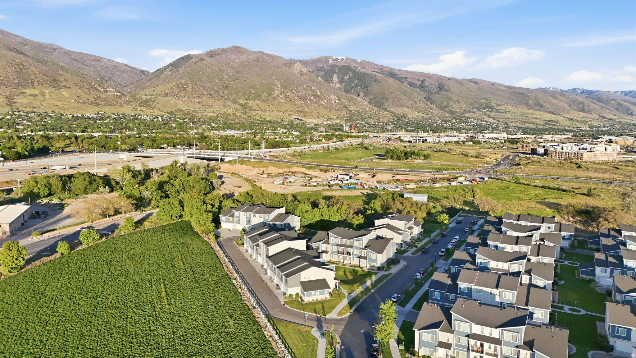 ARROWGATE - Residential