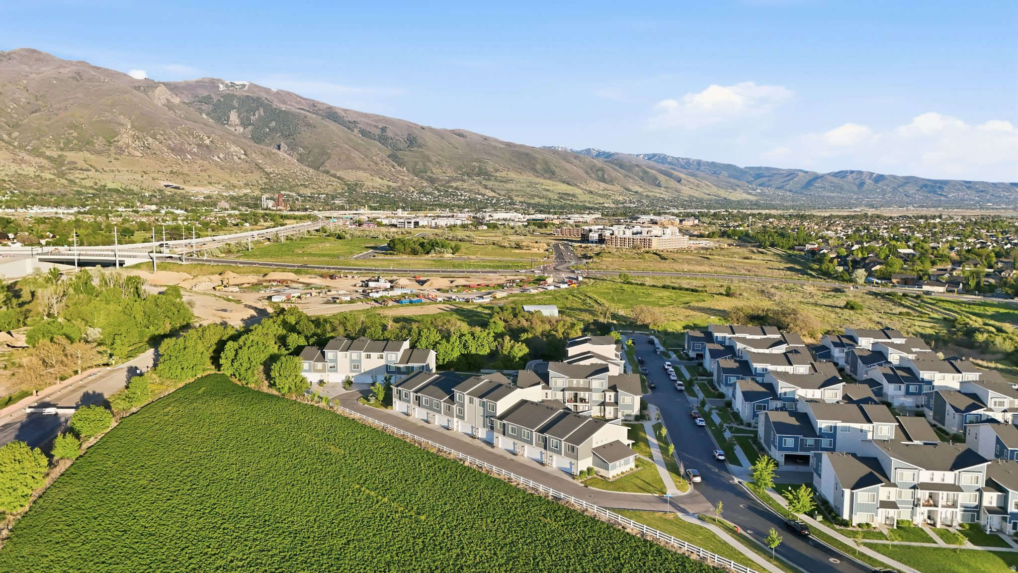 ARROWGATE - Residential
