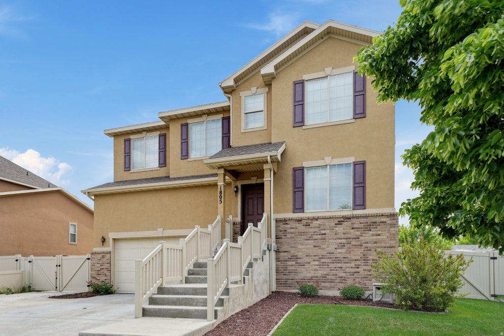 Photo of 1805 W GRAYS PL, Lehi, UT 84043 (MLS # 2183197)