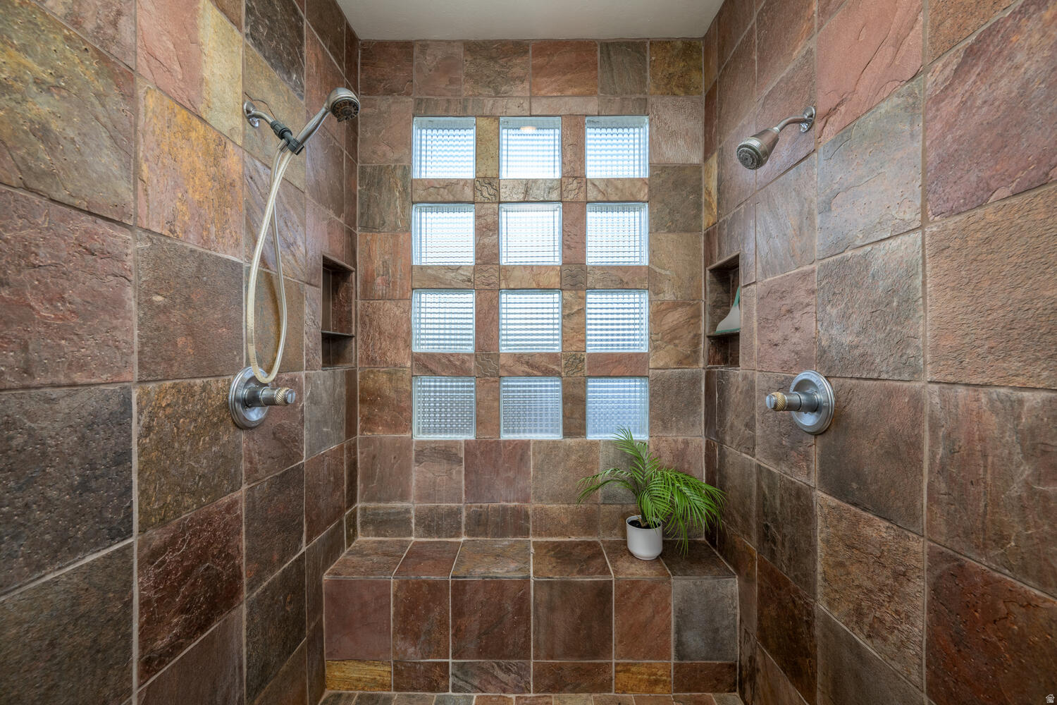 ANASAZI HILLS AT ENTRADA 1 - Residential