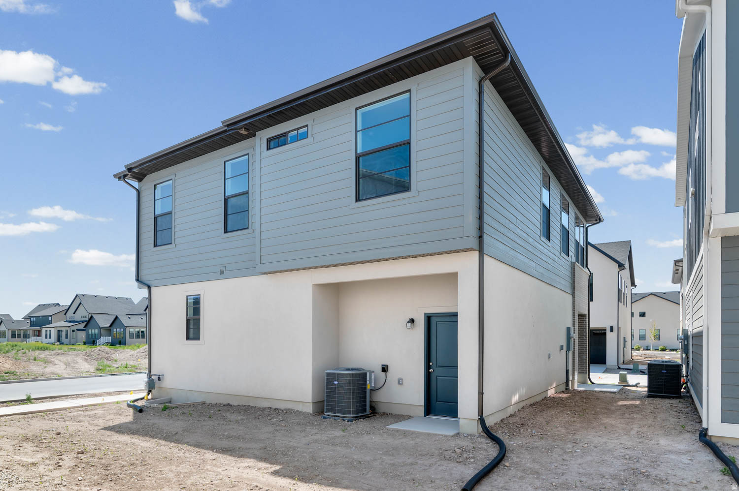 BROADVIEW COTTAGES 804 - Residential
