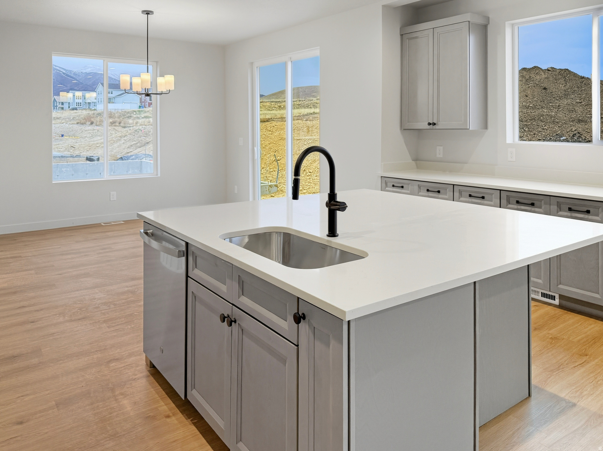 OQUIRRH WEST - Residential