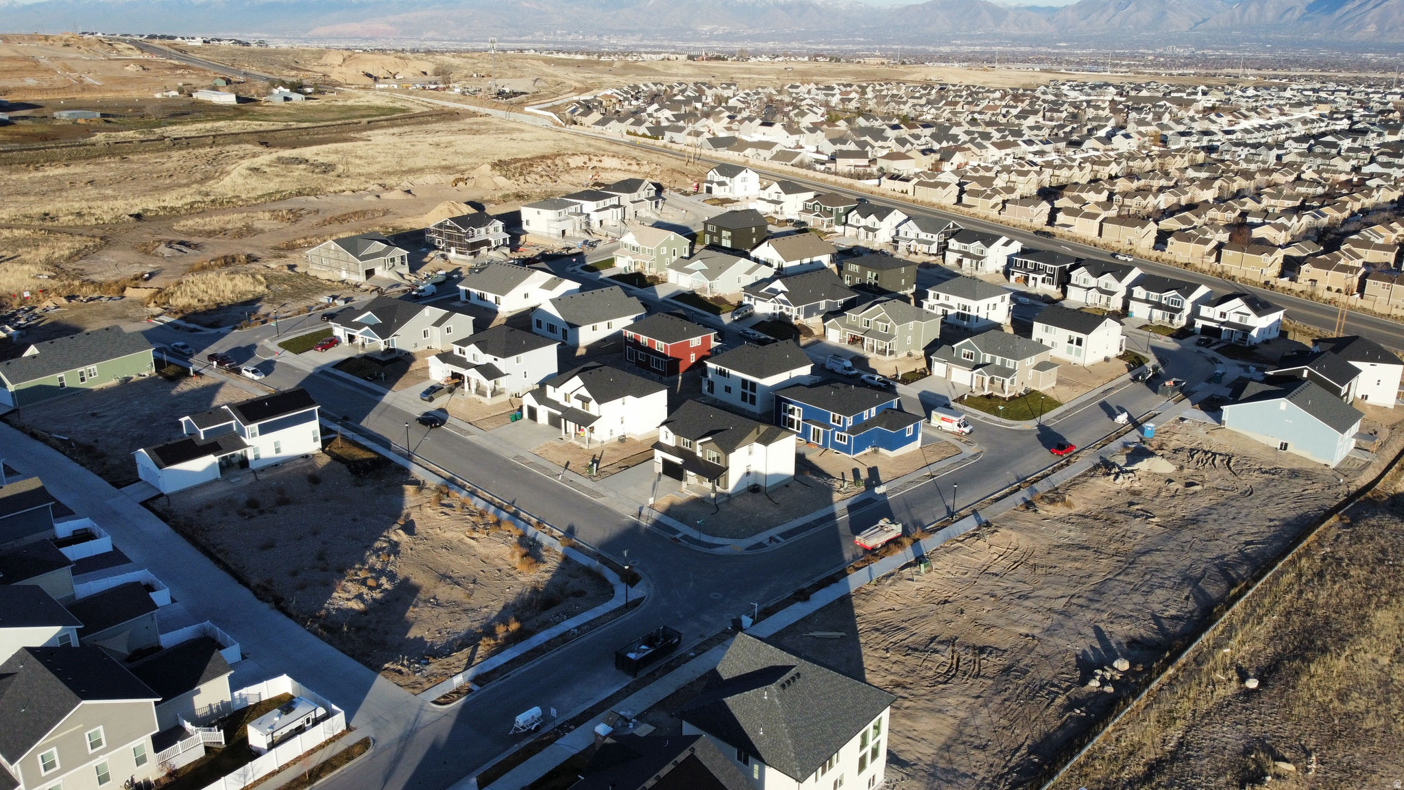 OQUIRRH WEST - Residential