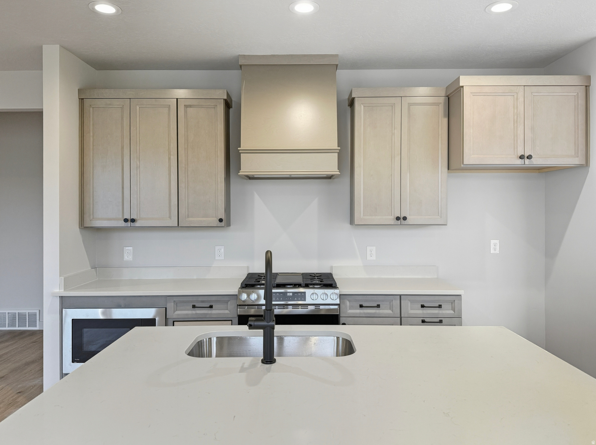 OQUIRRH WEST - Residential