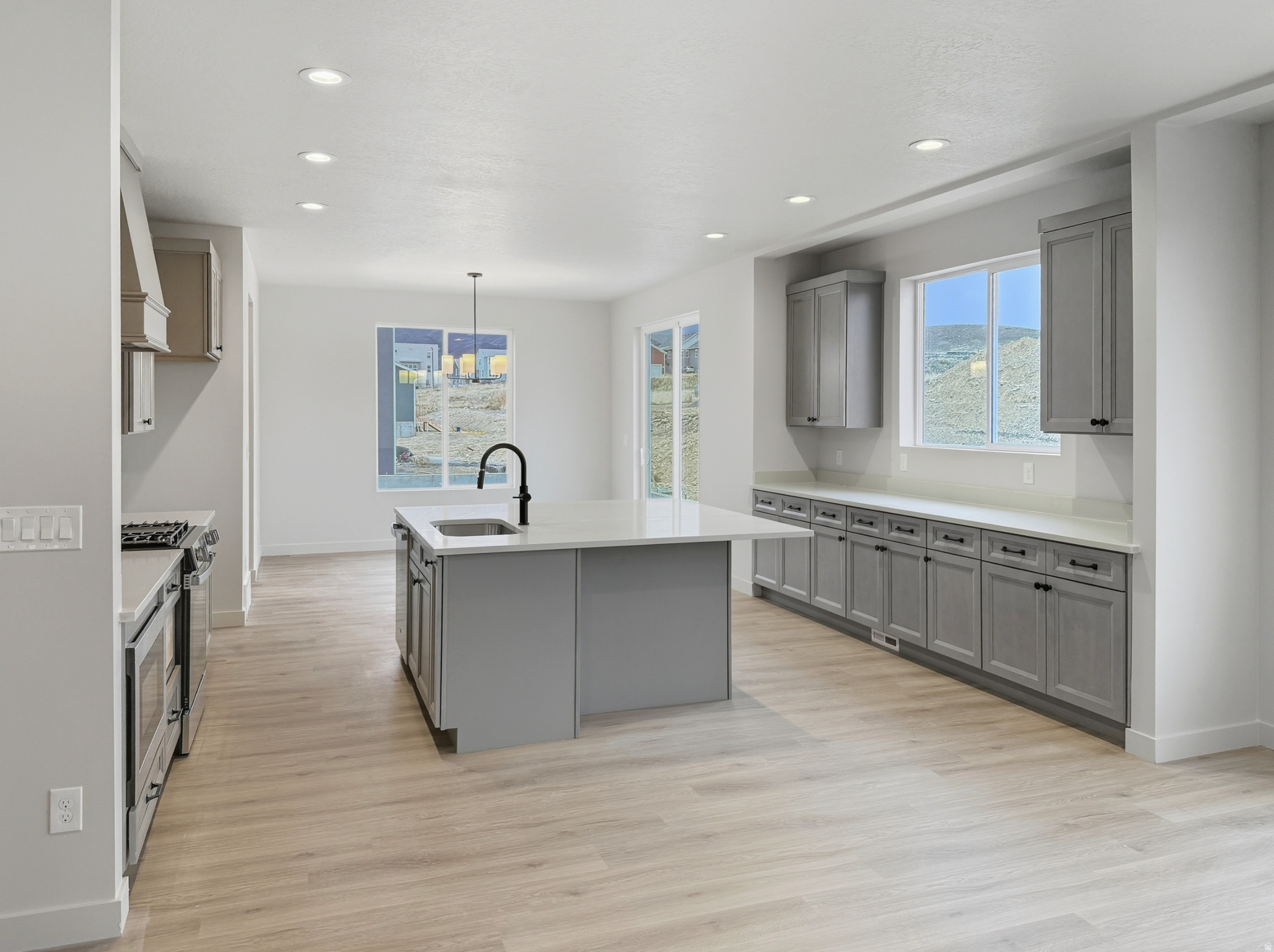 OQUIRRH WEST - Residential