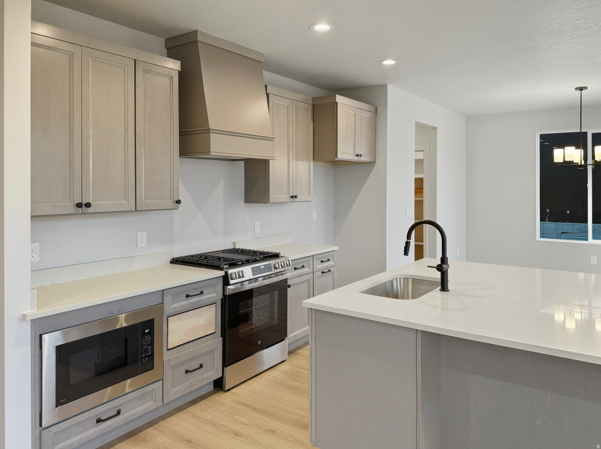 OQUIRRH WEST - Residential