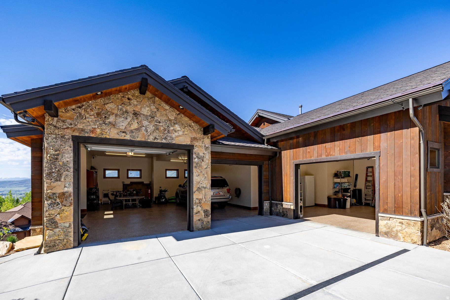 THE HIGHLANDS AT WOLF CREEK - Residential