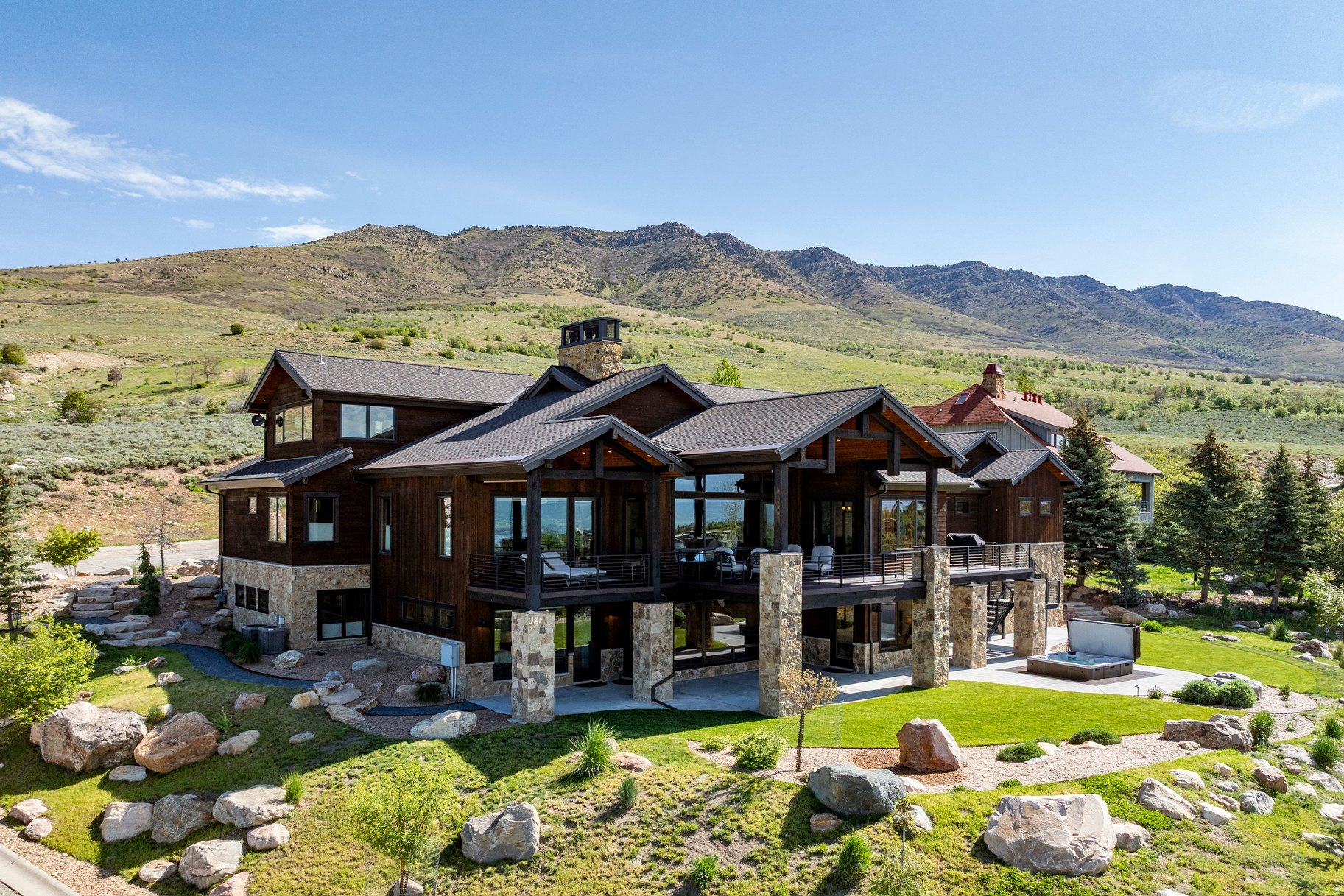 THE HIGHLANDS AT WOLF CREEK - Residential