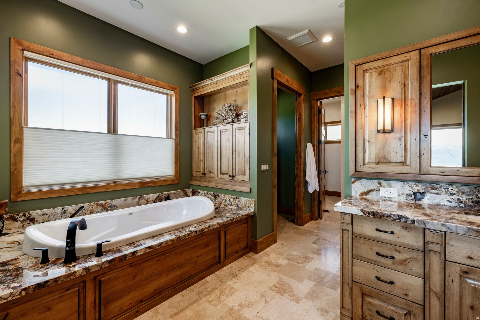 THE HIGHLANDS AT WOLF CREEK - Residential