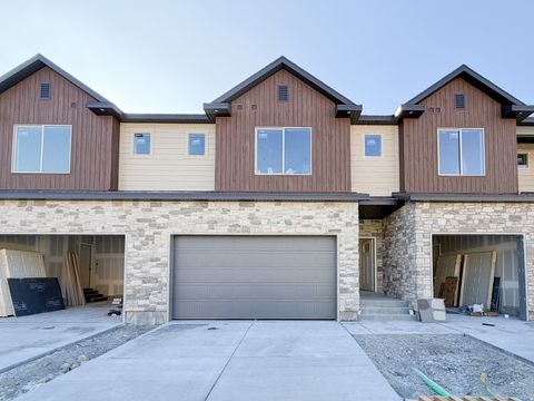 Photo of 2185 W SWIFT FOX DR #275, Lehi, UT 84043 (MLS # 2134620)