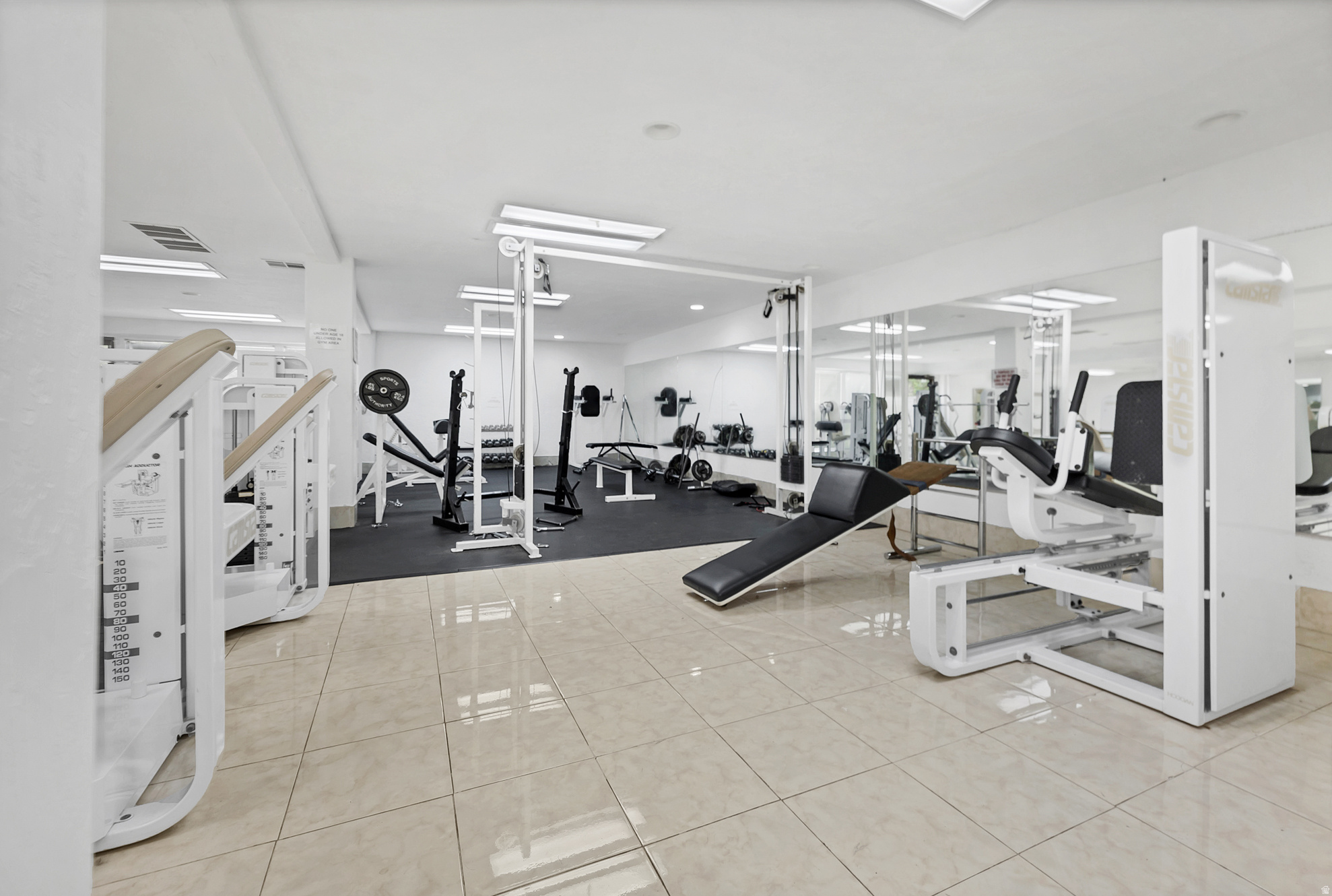 LAS PALMAS RESORT CONDO 1A - Residential