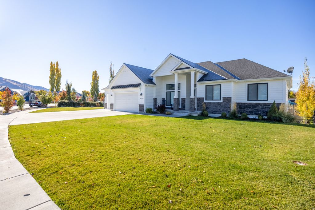 Photo of 4009 S COTTONWOODS COURT Ct, Nibley, UT 84321 (MLS # 2120212)