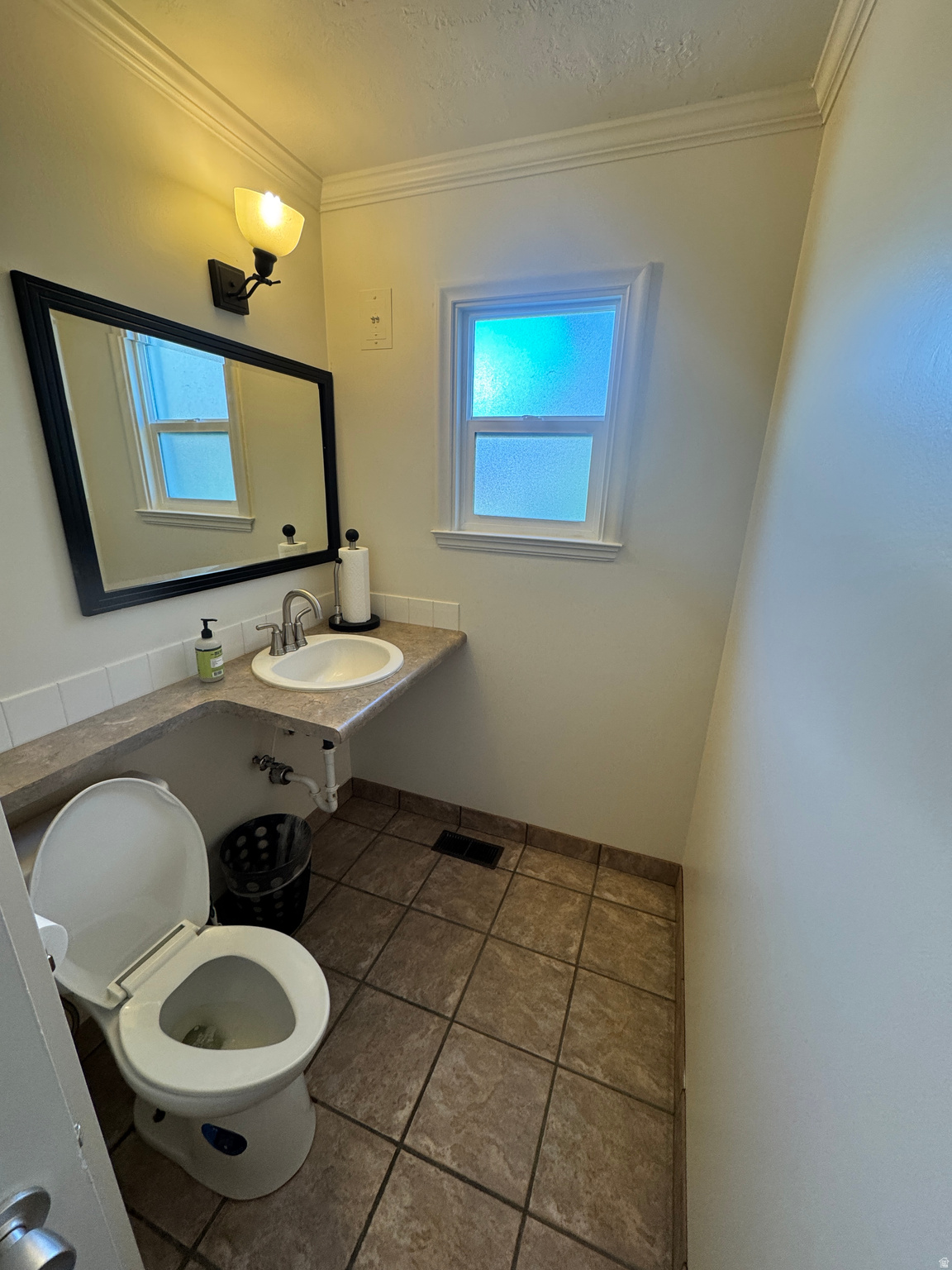 PLAT B SLC SUR - Commercial Lease