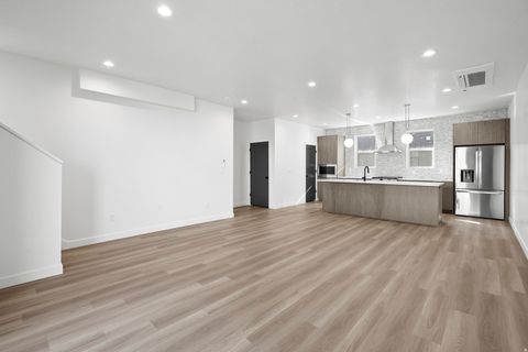 Tiny photo for 616 E BETSEY CV S #30, Salt Lake City, UT 84107 (MLS # 2135271)