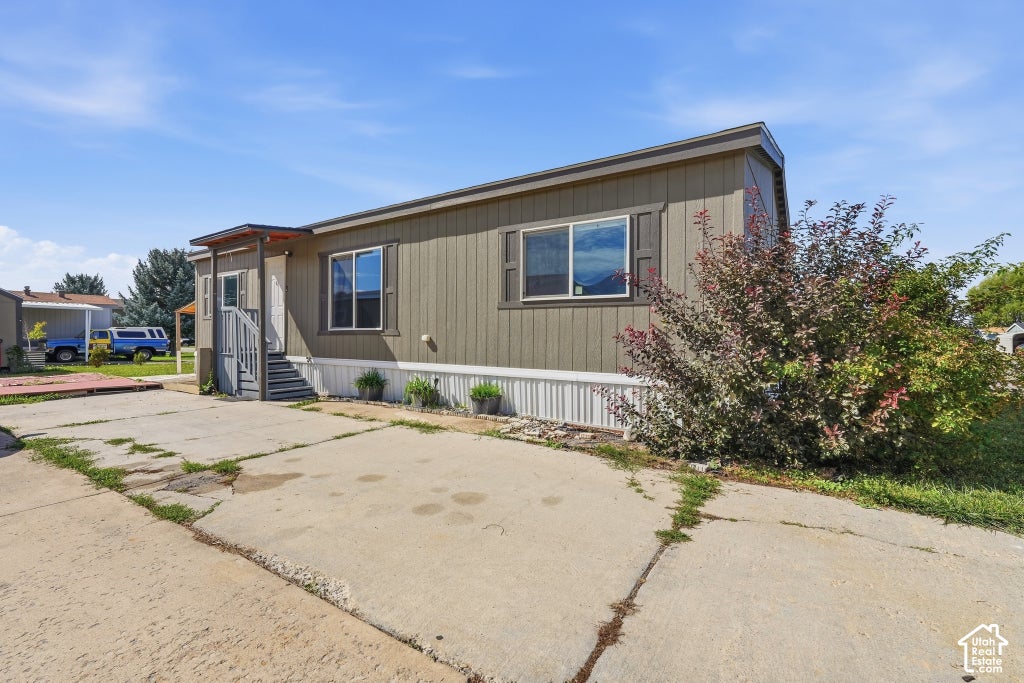 Photo of 704 W 470 N, Logan, UT 84321 (MLS # 2188609)