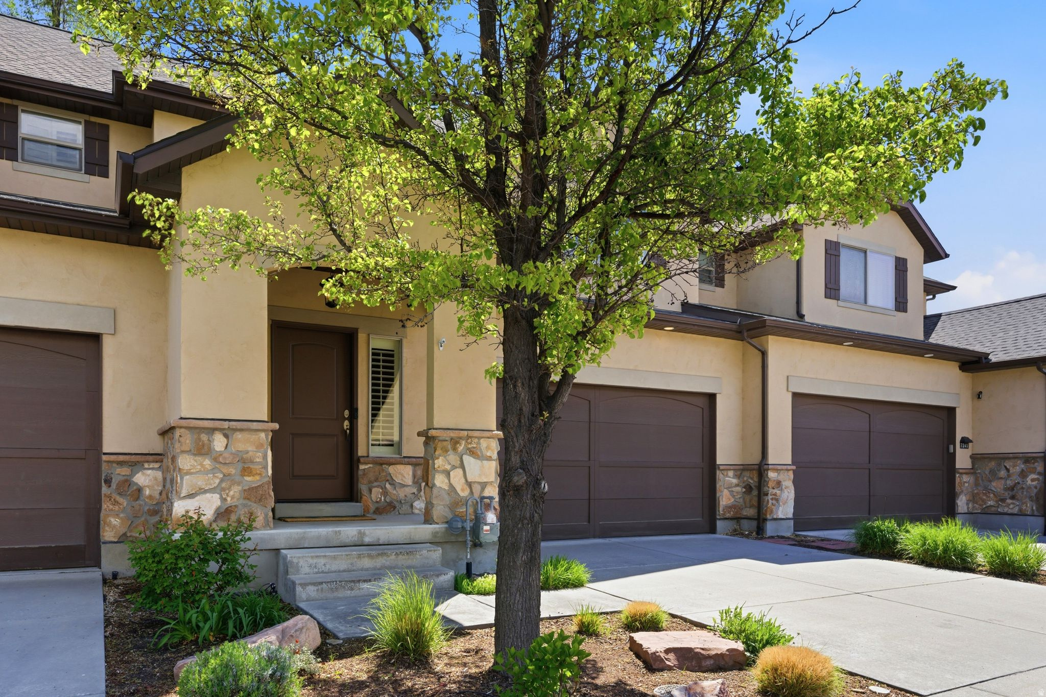 VIANSA VILLAS PUD - Residential