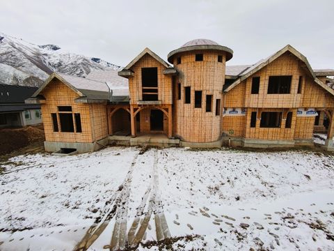 Tiny photo for 72 E 400 S, Mapleton, UT 84664 (MLS # 2139104)