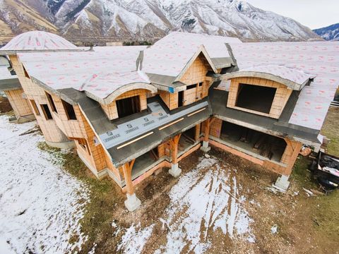 Tiny photo for 72 E 400 S, Mapleton, UT 84664 (MLS # 2139104)