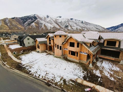 Tiny photo for 72 E 400 S, Mapleton, UT 84664 (MLS # 2139104)