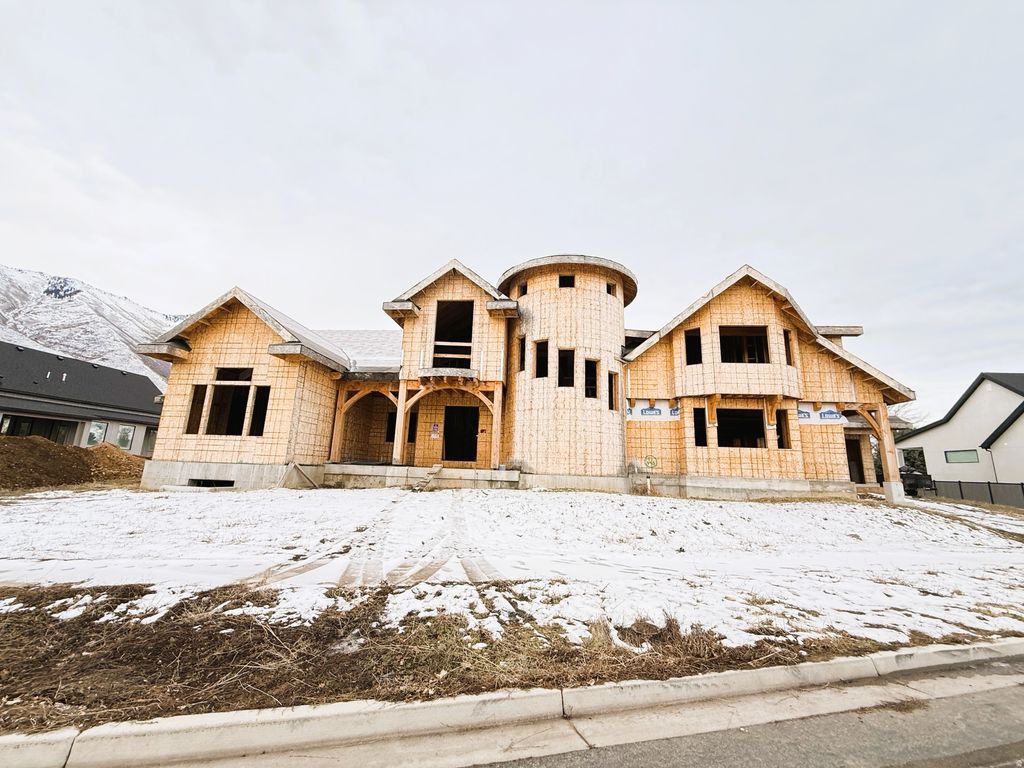 Photo of 72 E 400 S, Mapleton, UT 84664 (MLS # 2139104)