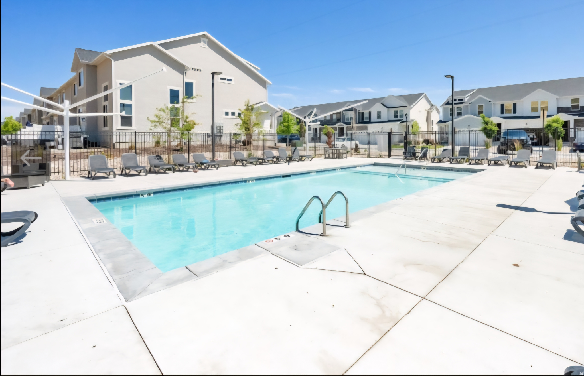 BRINGHURST STATION - Residential