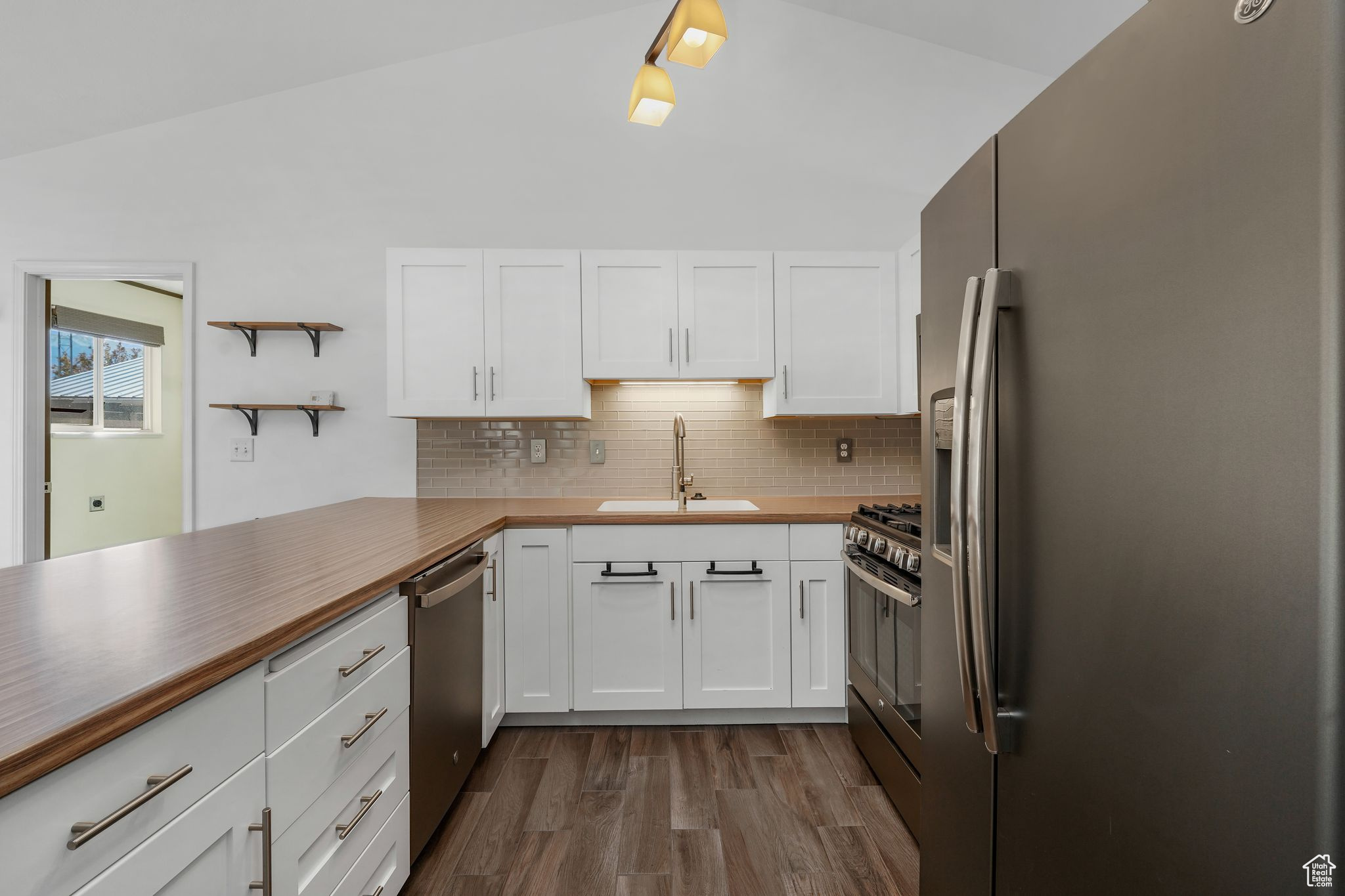 MALSTROM COURT - Residential