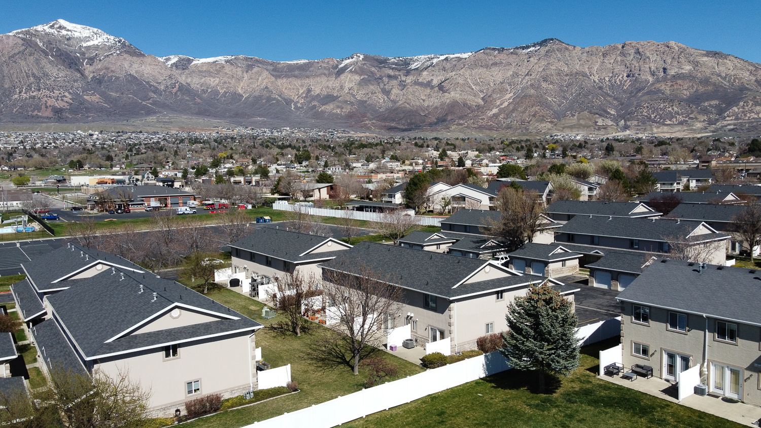 SUNBROOK CONDOMINIUM - Residential