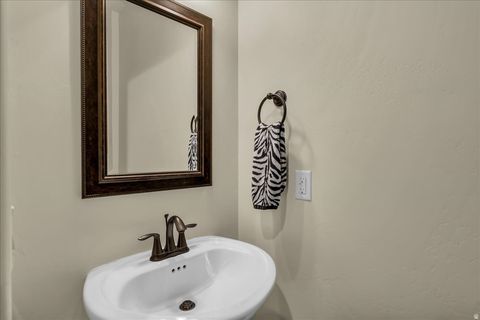 Tiny photo for 2864 E 1290 S, Saint George, UT 84790 (MLS # 2135587)