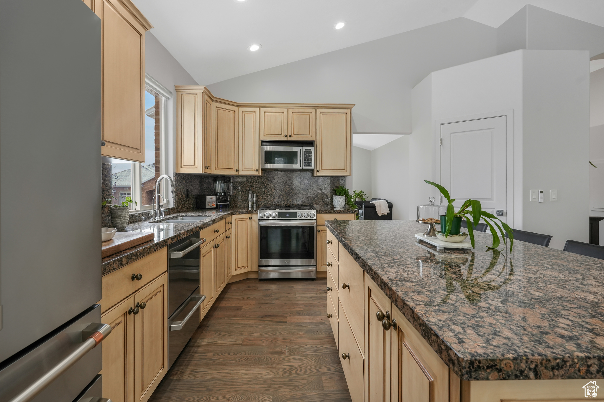 SOUTH MOUNTAIN - Residential Income