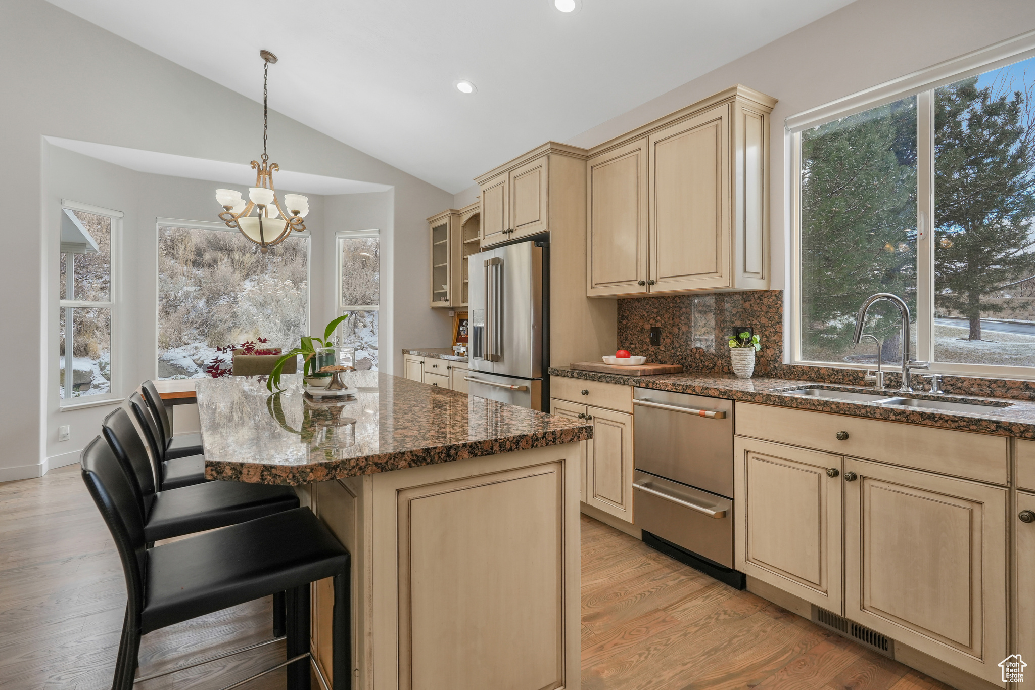 SOUTH MOUNTAIN - Residential Income