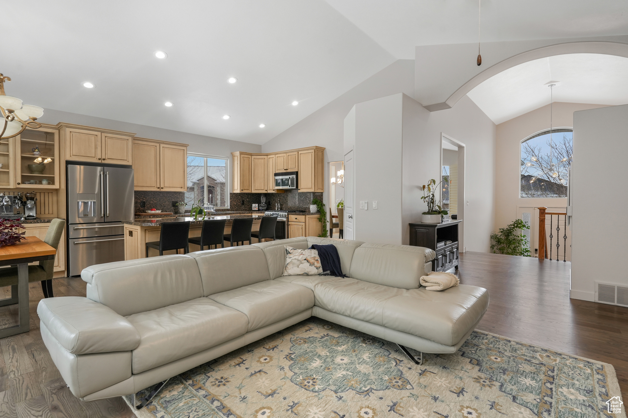 SOUTH MOUNTAIN - Residential Income