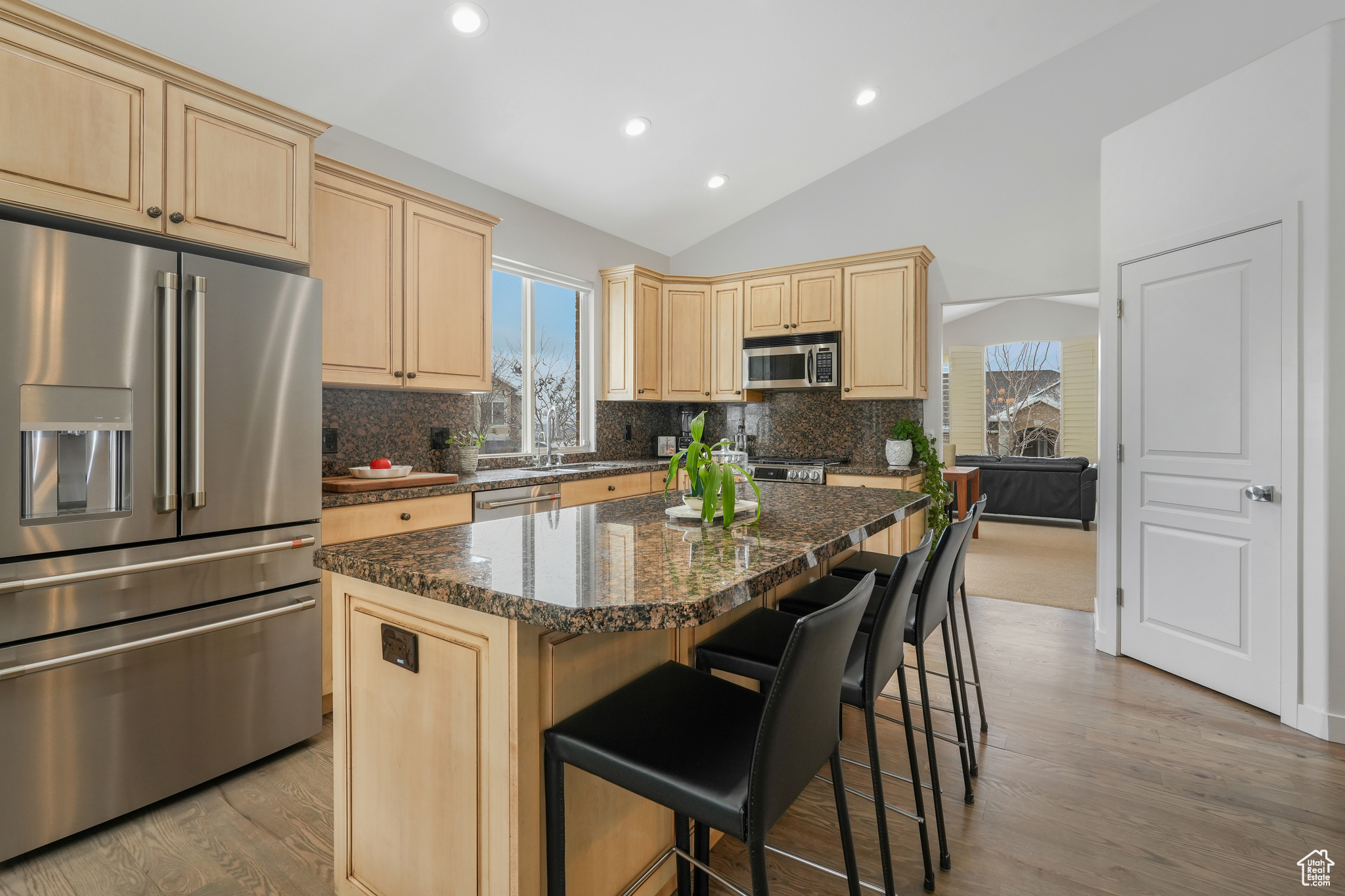 SOUTH MOUNTAIN - Residential Income