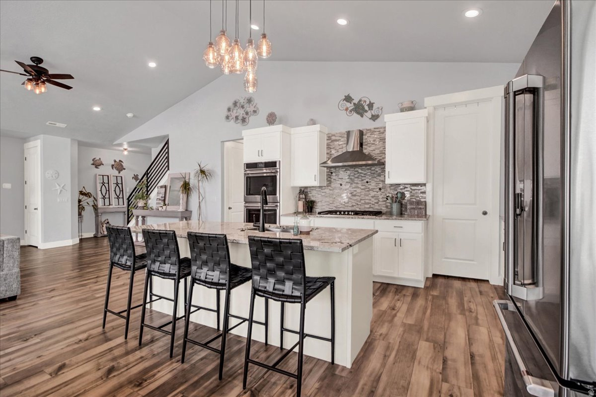 RIVERSIDE PLACE - Residential