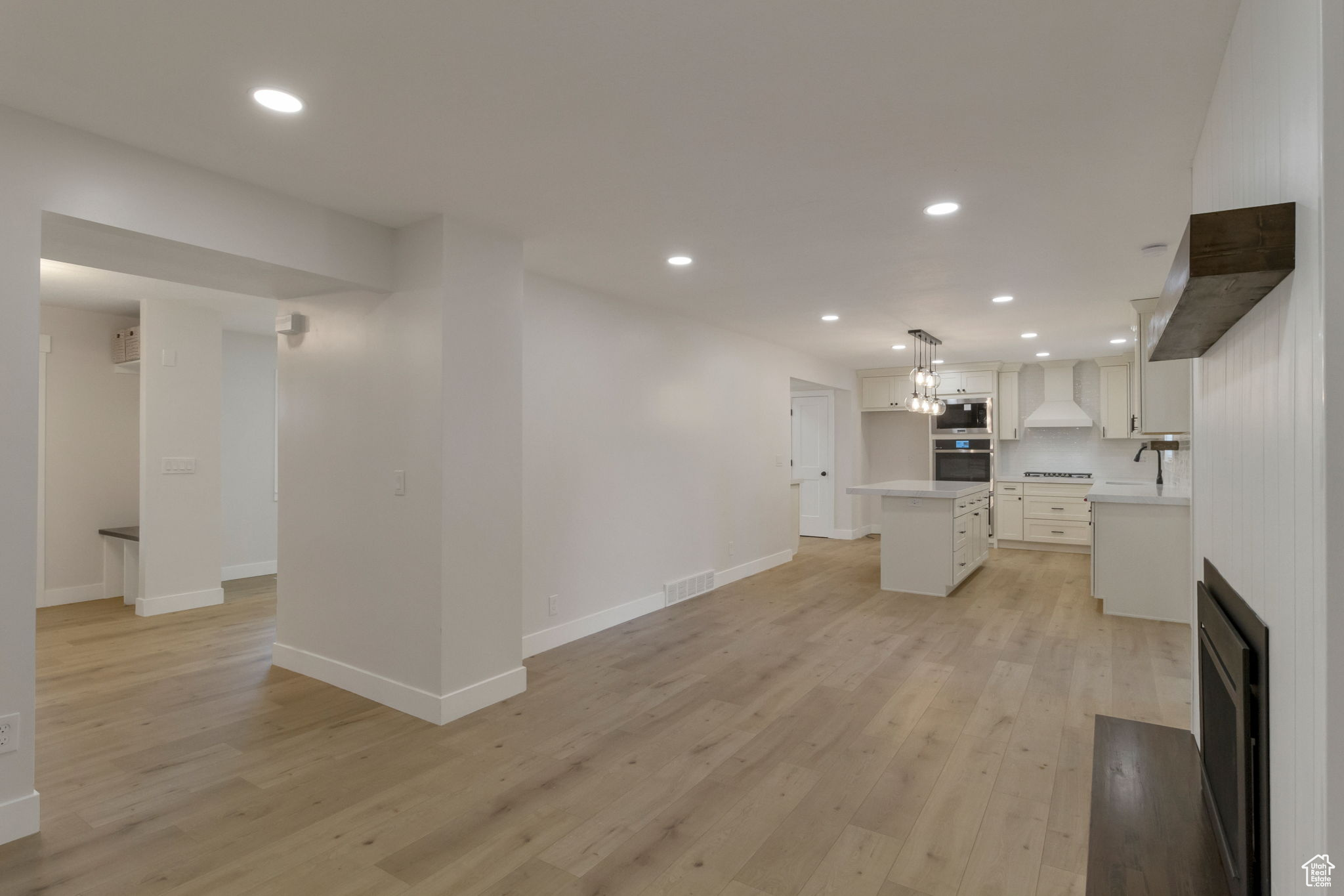 OAKRIDGE VILLAGE #7 - Residential